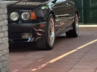 BMW 525