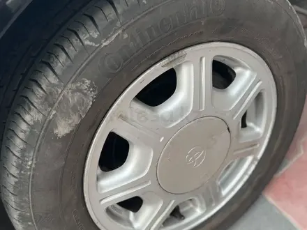 Toyota Camry 2000 года за 3 000 000 тг. в Алматы – фото 10
