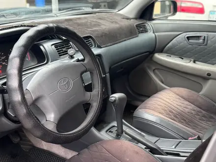 Toyota Camry 2000 года за 3 000 000 тг. в Алматы – фото 4