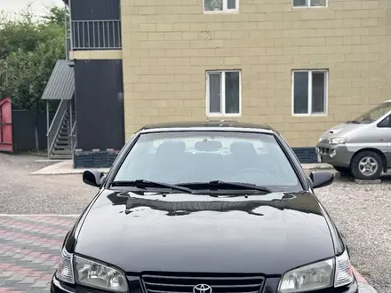 Toyota Camry 2000 года за 3 000 000 тг. в Алматы – фото 8