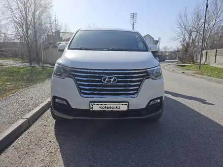 Hyundai Starex 2020 года за 15 000 000 тг. в Шымкент – фото 2