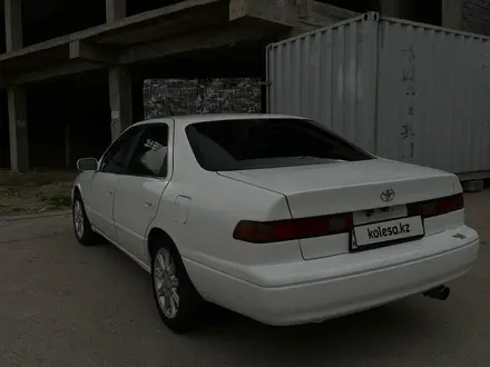 Toyota Camry 1998 года за 3 200 000 тг. в Шымкент – фото 3