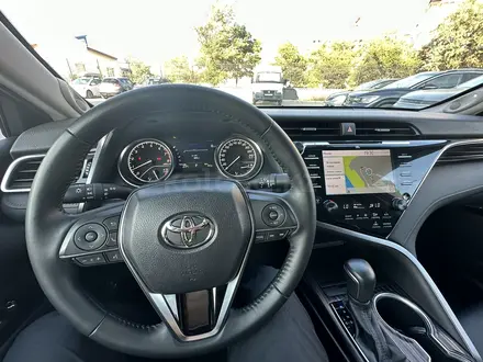 Toyota Camry 2019 года за 16 800 000 тг. в Актау – фото 3