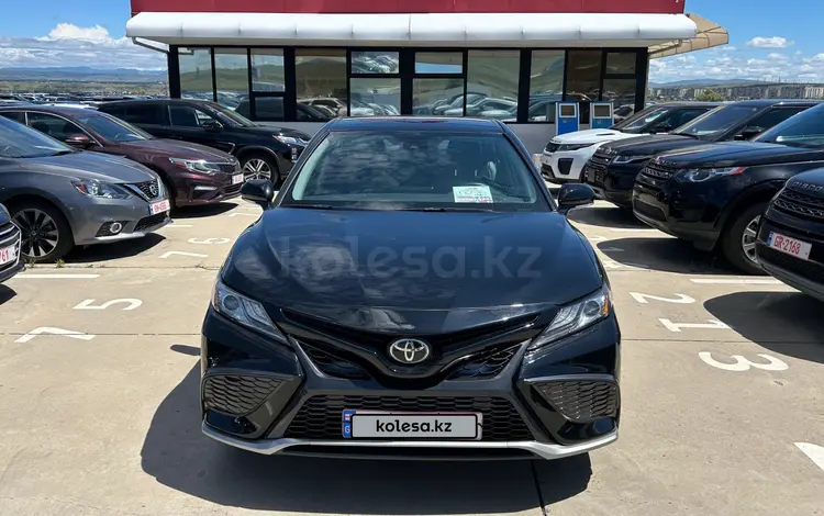 Toyota Camry 2021 года за 9 000 000 тг. в Алматы