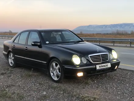 Mercedes-Benz E 240 1999 года за 4 500 000 тг. в Алматы