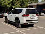 Toyota Land Cruiser 2022 года за 53 000 000 тг. в Караганда – фото 5