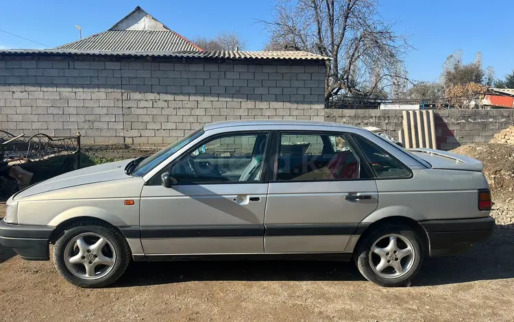 Volkswagen Passat 1993 годаfor1 400 000 тг. в Тараз