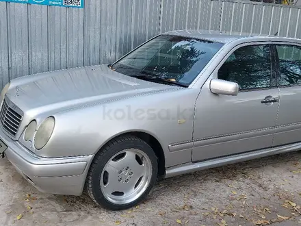 Mercedes-Benz E 280 1998 года за 4 800 000 тг. в Алматы – фото 2