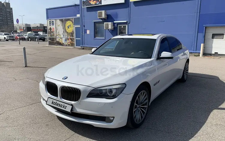 BMW 740 2010 года за 11 300 000 тг. в Алматы