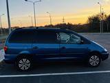 Volkswagen Sharan 1995 годаүшін3 500 000 тг. в Костанай