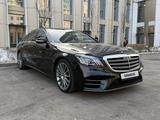 Mercedes-Benz S 560 2019 годаfor31 490 000 тг. в Астана