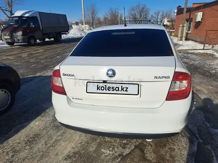 Skoda Rapid 2013 года за 4 400 000 тг. в Уральск – фото 15