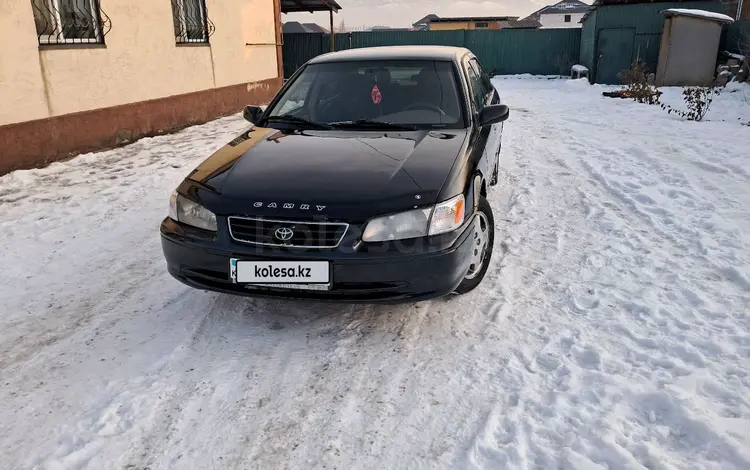 Toyota Camry 2000 годаүшін3 500 000 тг. в Алматы