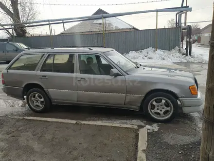 Mercedes-Benz E 230 1988 года за 900 000 тг. в Караганда – фото 6