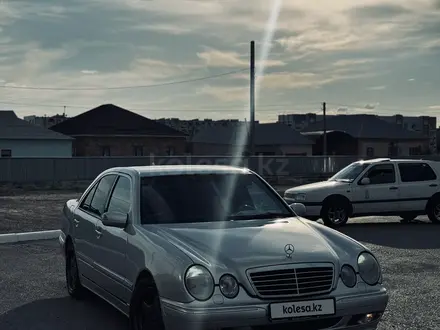 Mercedes-Benz E 280 1999 года за 4 000 000 тг. в Кызылорда – фото 2