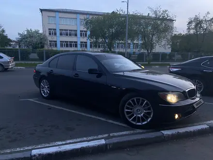 BMW 750 2006 года за 4 500 000 тг. в Петропавловск – фото 14