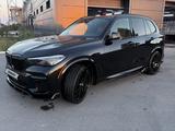 BMW X5 2023 года за 37 000 000 тг. в Атырау – фото 2