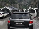 Toyota Highlander 2013 годаүшін10 500 000 тг. в Жанаозен