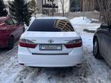 Toyota Camry 2015 года за 10 300 000 тг. в Астана – фото 2