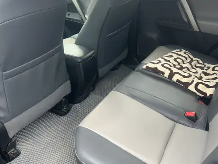 Toyota RAV4 2015 года за 5 800 000 тг. в Уральск – фото 3