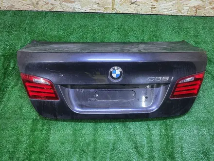 Крышка багажника BMW F10 за 80 000 тг. в Астана – фото 4
