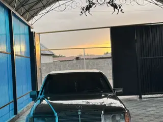 Mercedes-Benz E 320