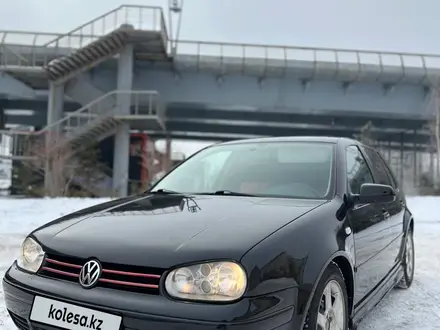 Volkswagen Golf 2002 года за 3 210 000 тг. в Астана