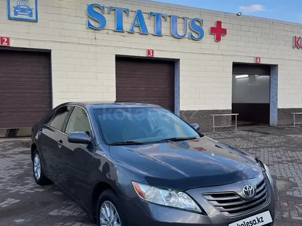 Toyota Camry 2007 года за 4 900 000 тг. в Уральск – фото 2