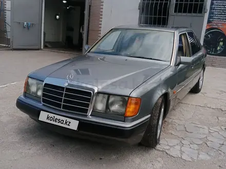 Mercedes-Benz E 200 1992 года за 2 000 000 тг. в Караганда – фото 5