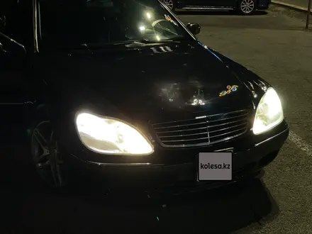 Mercedes-Benz S 320 1999 года за 3 450 000 тг. в Алматы – фото 14