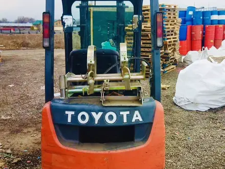 Toyota  8F 2012 года за 6 100 000 тг. в Алматы – фото 2