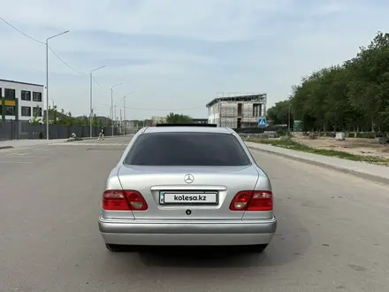 Mercedes-Benz E 280 1996 года за 4 000 000 тг. в Алматы – фото 18