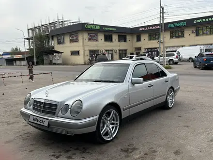 Mercedes-Benz E 280 1996 года за 4 000 000 тг. в Алматы – фото 3