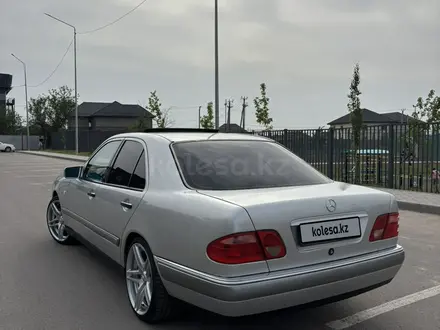 Mercedes-Benz E 280 1996 года за 4 000 000 тг. в Алматы – фото 24