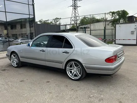 Mercedes-Benz E 280 1996 года за 4 000 000 тг. в Алматы – фото 4