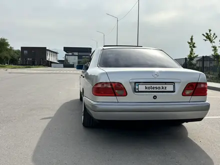 Mercedes-Benz E 280 1996 года за 4 000 000 тг. в Алматы – фото 40