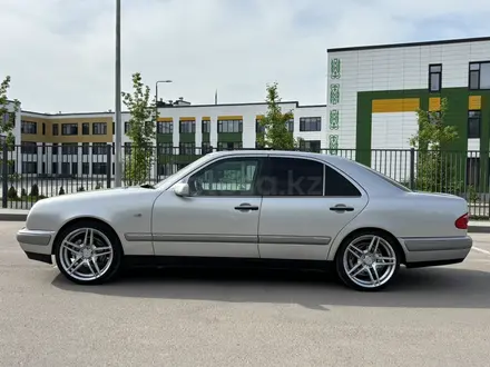 Mercedes-Benz E 280 1996 года за 4 000 000 тг. в Алматы – фото 43