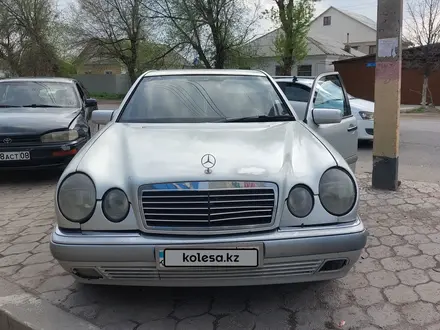 Mercedes-Benz E 280 1996 года за 2 500 000 тг. в Тараз