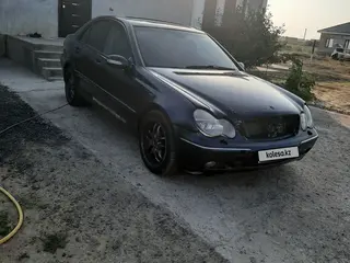 Mercedes-Benz C 250