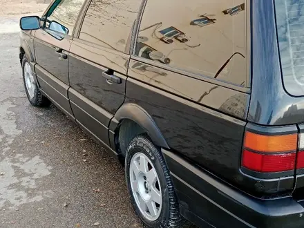 Volkswagen Passat 1992 года за 1 700 000 тг. в Актау – фото 2