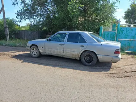 Mercedes-Benz E 200 1993 года за 1 400 000 тг. в Павлодар – фото 9