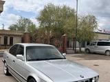 BMW 520 1992 года за 2 950 000 тг. в Шу – фото 2