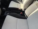 Toyota Yaris 2012 года за 6 000 000 тг. в Уральск – фото 5
