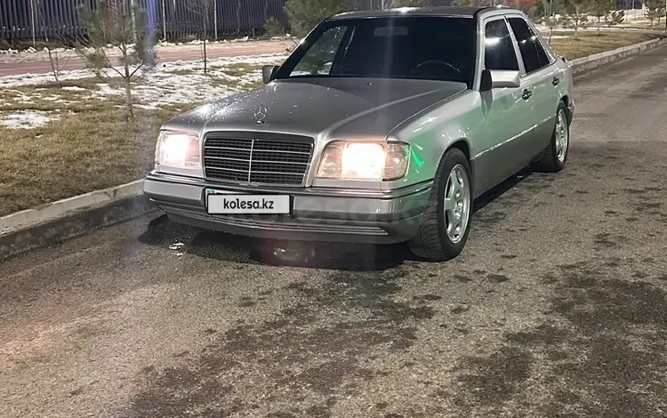 Mercedes-Benz E 220 1993 годаfor3 000 000 тг. в Шымкент