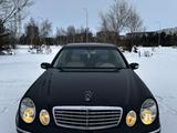 Mercedes-Benz E 320 2005 годаүшін3 700 000 тг. в Караганда – фото 3