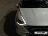 Hyundai Sonata 2021 года за 10 800 000 тг. в Жанаозен – фото 4