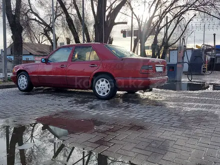 Mercedes-Benz E 280 1993 года за 1 750 000 тг. в Алматы – фото 2