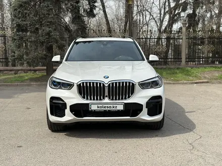 BMW X5 2021 года за 36 000 000 тг. в Алматы – фото 3