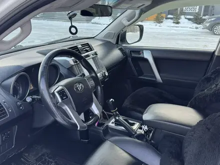 Toyota Land Cruiser Prado 2013 года за 16 500 000 тг. в Актобе – фото 16