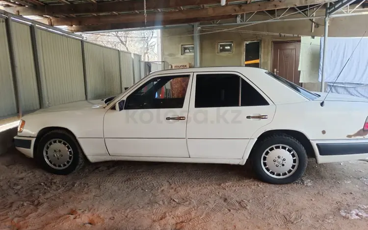 Mercedes-Benz E 320 1993 годаүшін2 300 000 тг. в Алматы